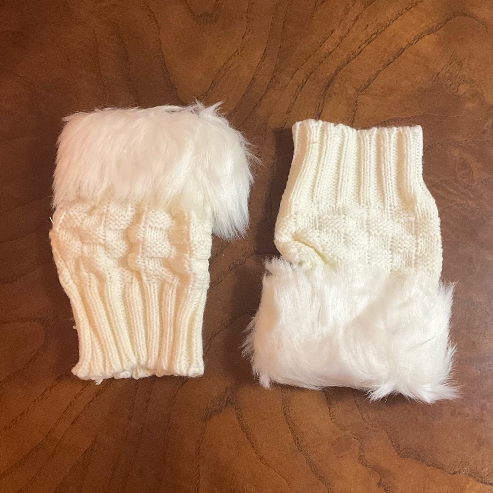 Fingerless gloves with Faux Fur - Picture 2 of 2